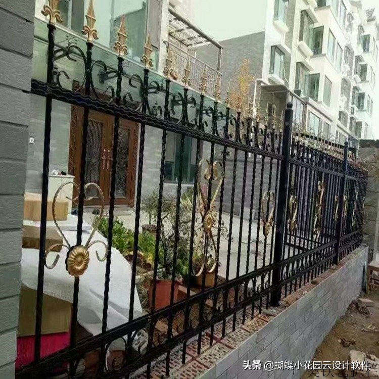 铁艺护栏生锈,铁艺护栏容易生锈吗