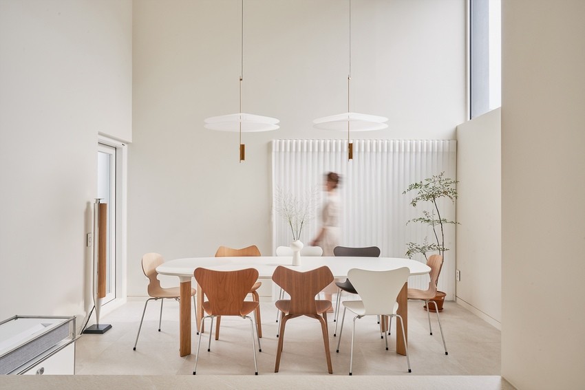 一家六口住390平方的别墅,一家6口住在40平米的房子