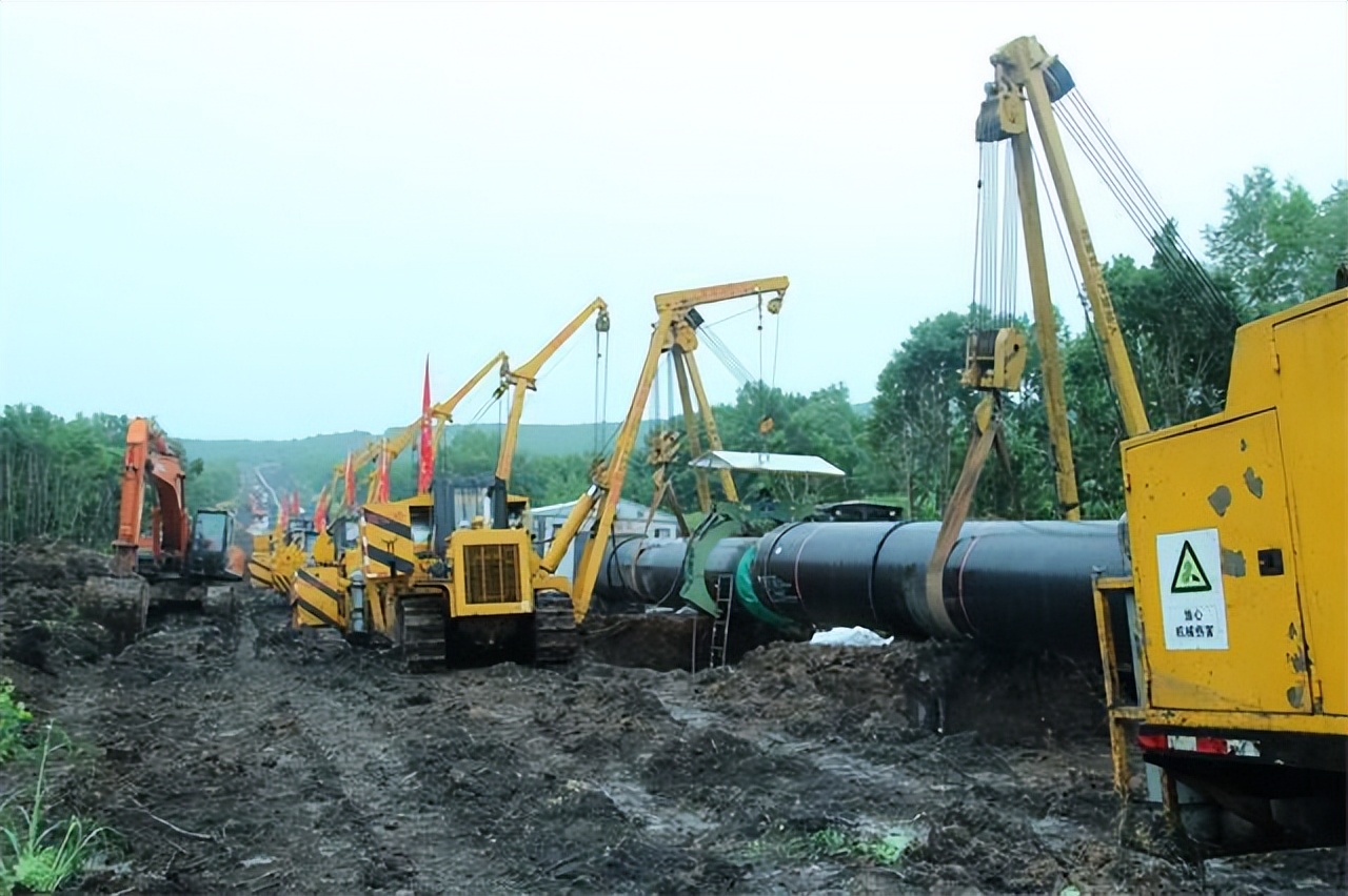 中哈原油管道建设的有利条件,中塔哈原油管道何时建成