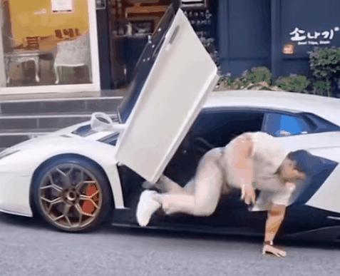 韩国人痴迷健身,韩国人在健身房运动