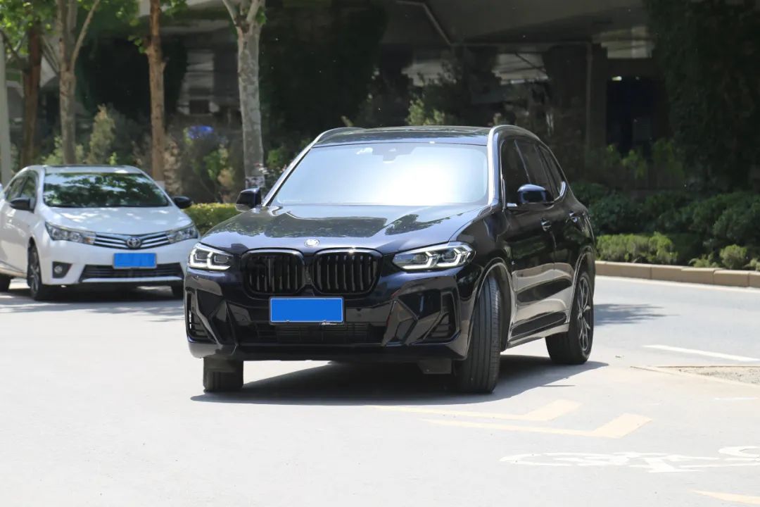 宝马x3改亮黑中网多少钱,宝马x3豪华版亮条改黑