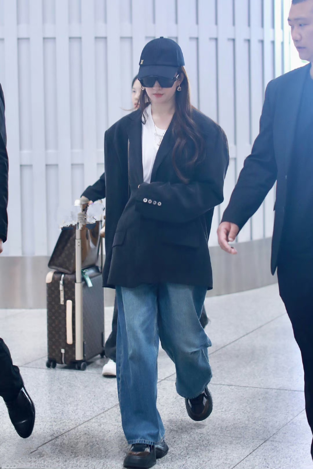 刘亦菲机场运动装照,刘亦菲机场运动装图