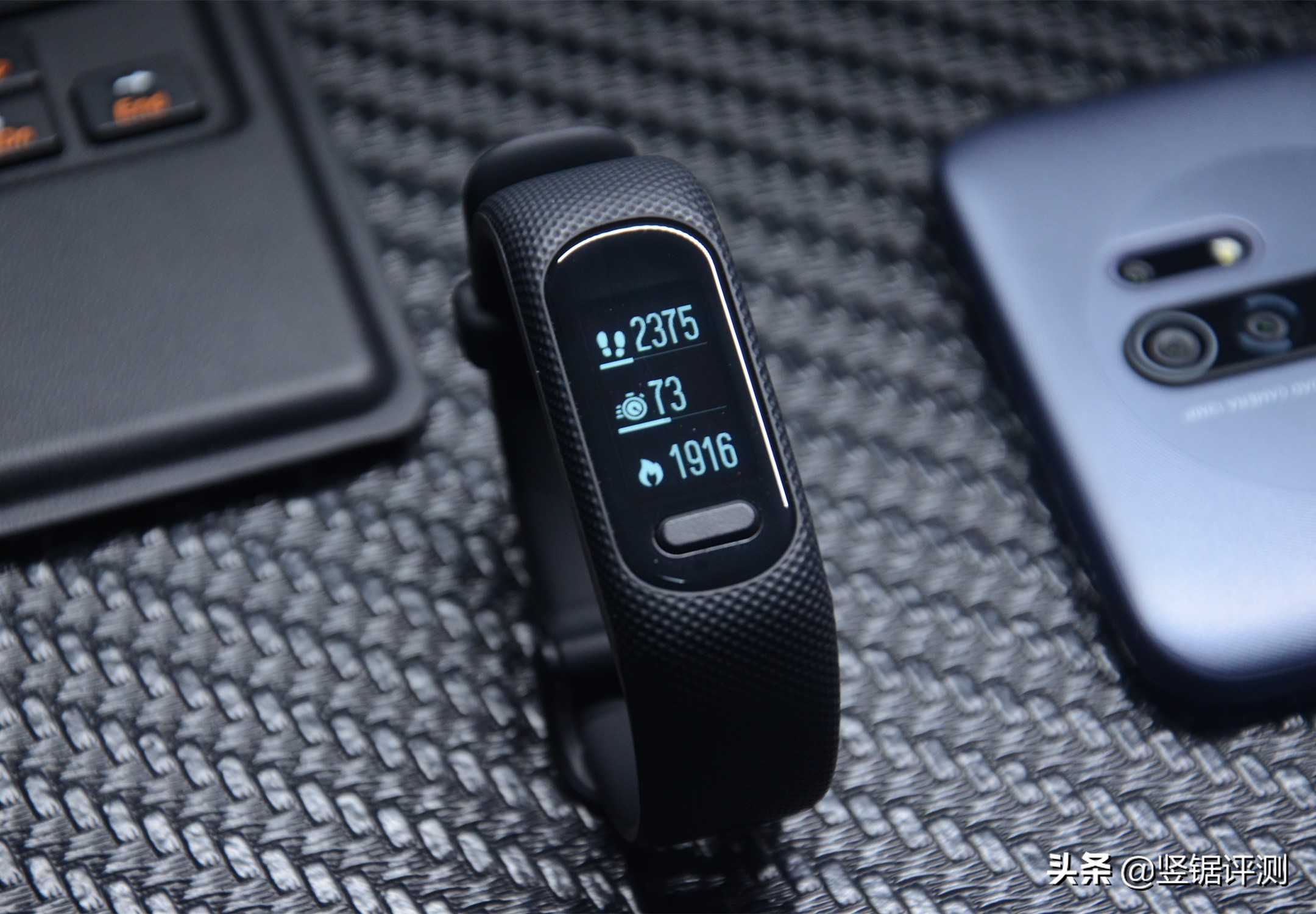 佳明手环4和5哪款好,garmin佳明vivosmart运动手环