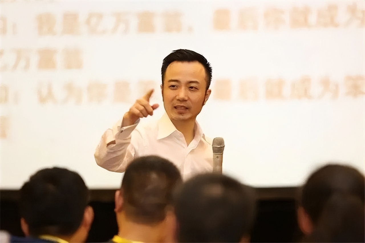 俞凌雄资助学生,俞凌雄成长全过程