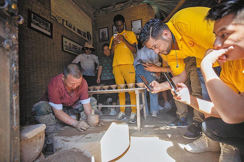 向世界介绍中国故事,向世界讲好中国故事英语演讲