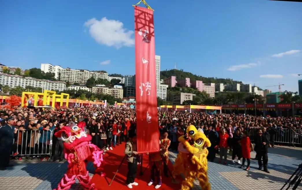 三峡万州烤鱼,万州烤鱼节举办难点分析