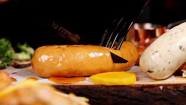 “本想来吃榜①德餐，没想到被绝美江景迷住了...”