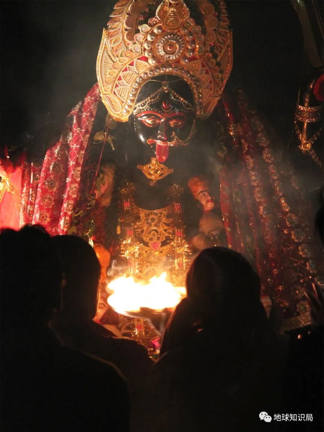 印度的宗教迷信有多严重,印度的迷惑行为