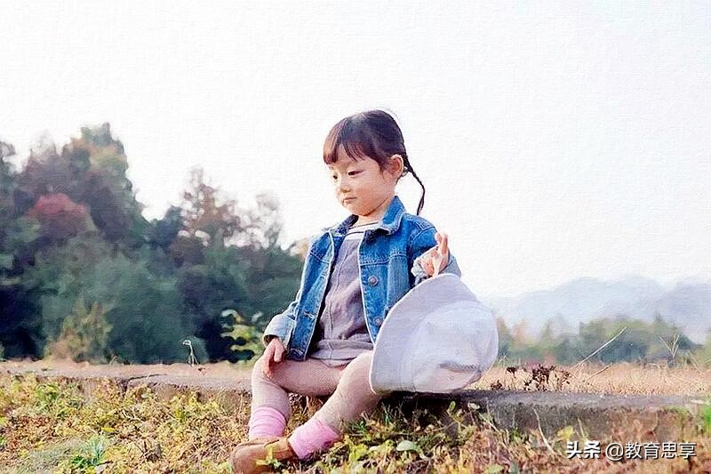 纸箱里的孩子,也可以很快乐