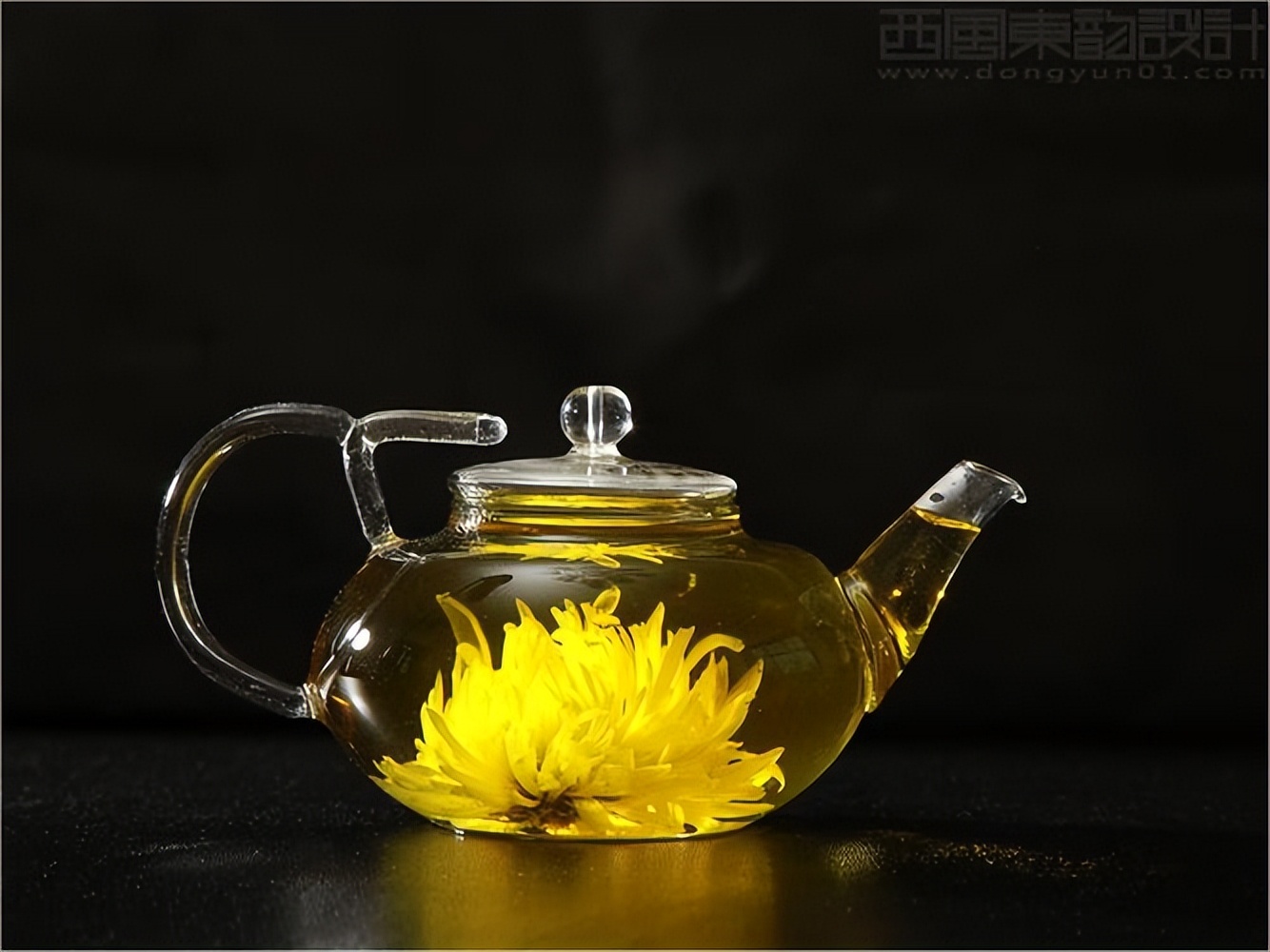 年龄大的喝菊花茶,年纪大了要忌嘴多吃4样