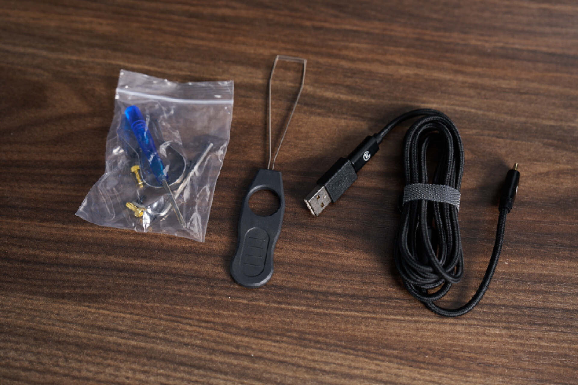 渴创V4键盘套件，除了不是无线连接，性价比很高