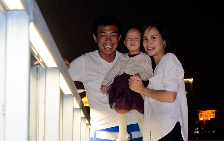 徐亮被外援抢任意球,徐亮评价赵本山足球