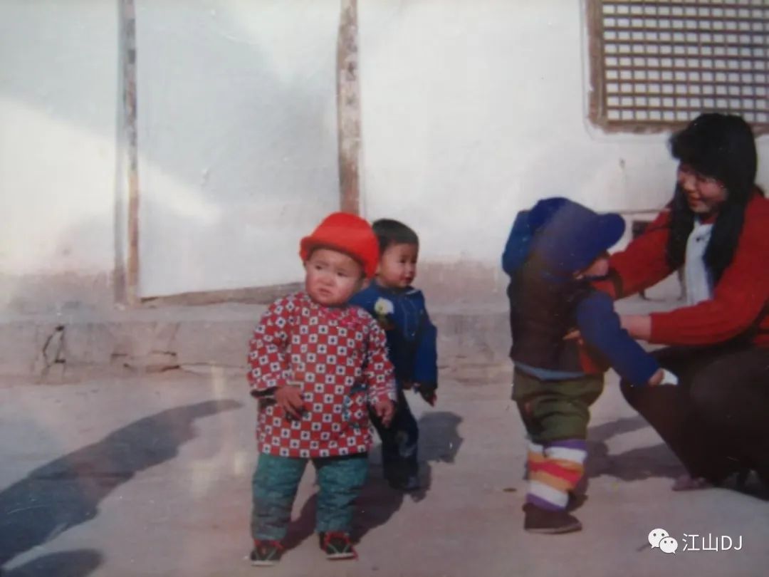 童年温馨的热炕头,怀念小时候睡炕头