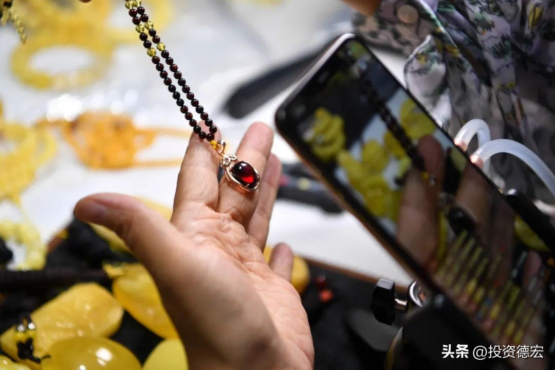 翡翠主播1200万,瑞丽翡翠主播前十名