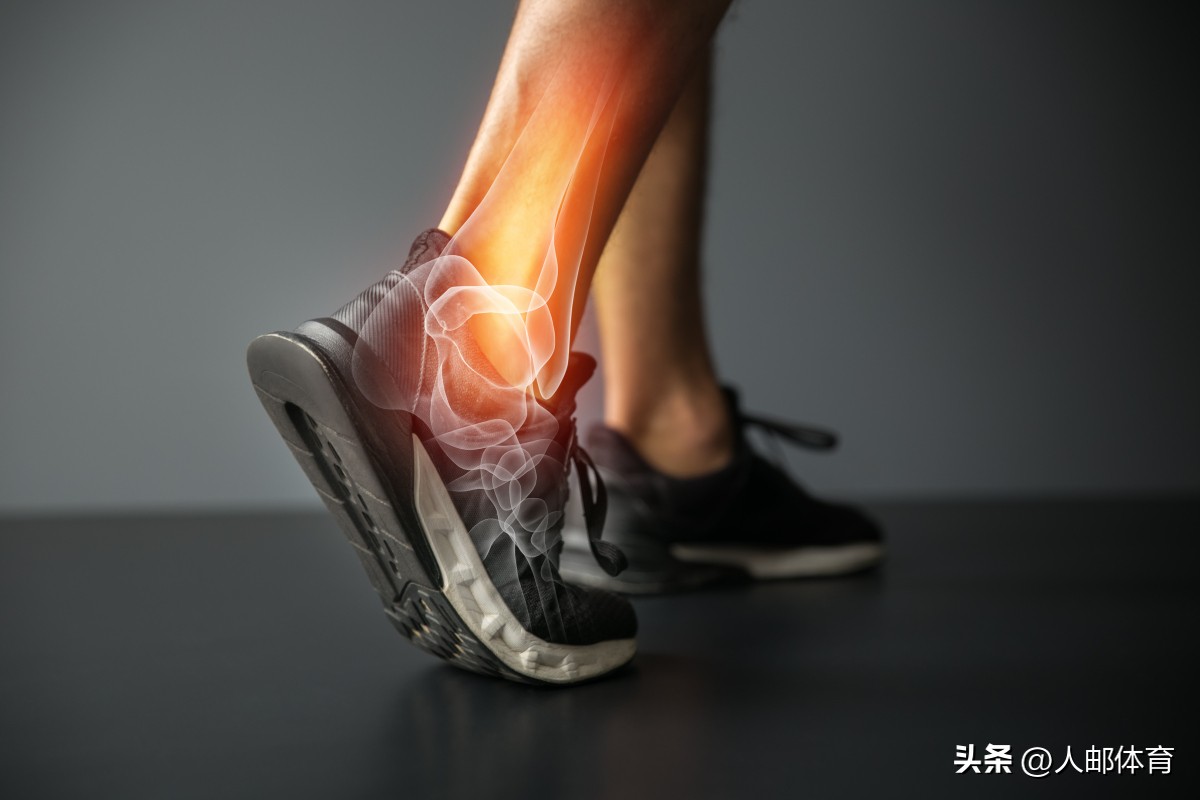 打篮球踝关节扭伤处理损伤的方法,打篮球脚坏了肿了怎么办