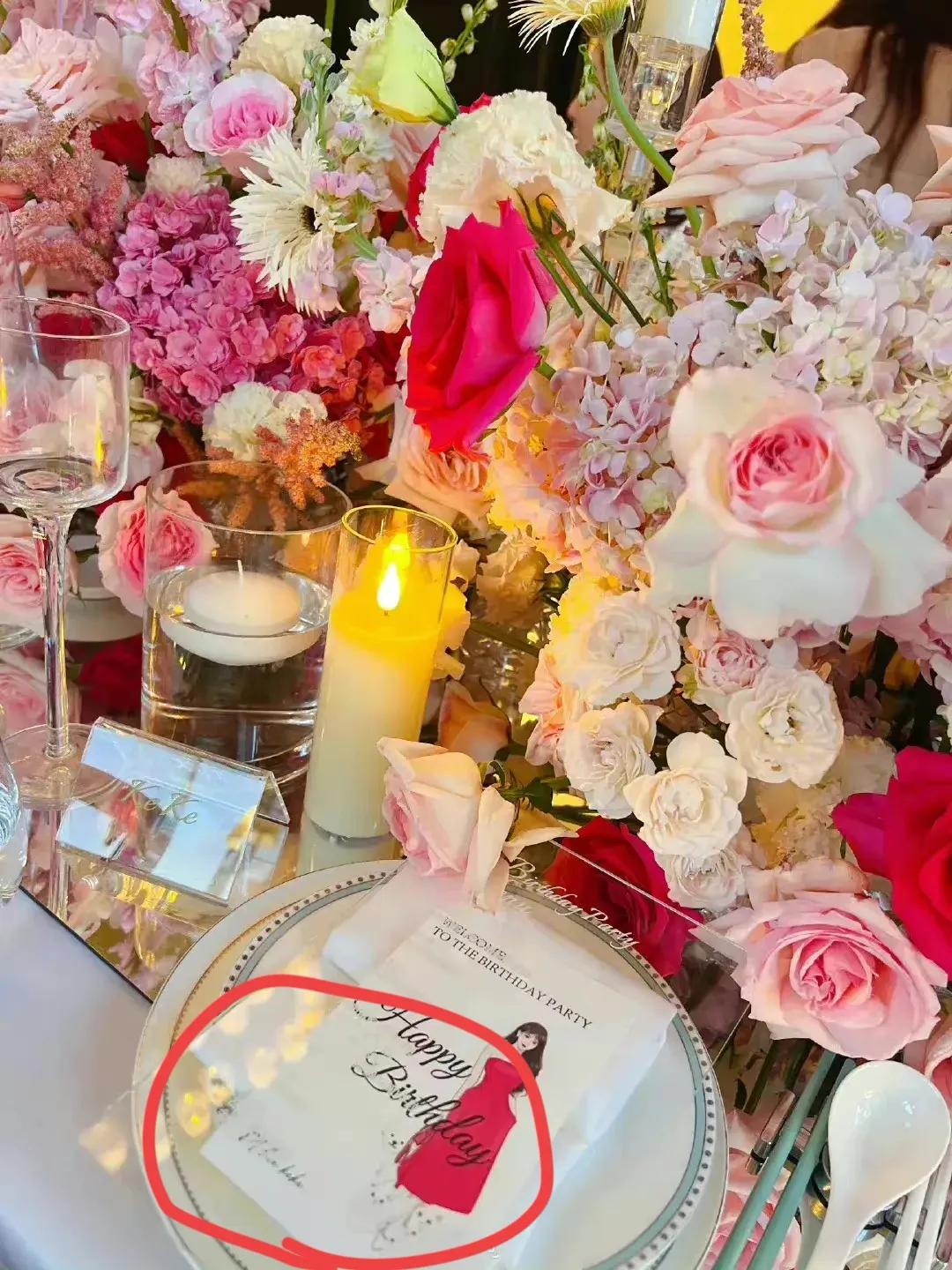 黄晓明叶柯照片,叶柯黄晓明看画展