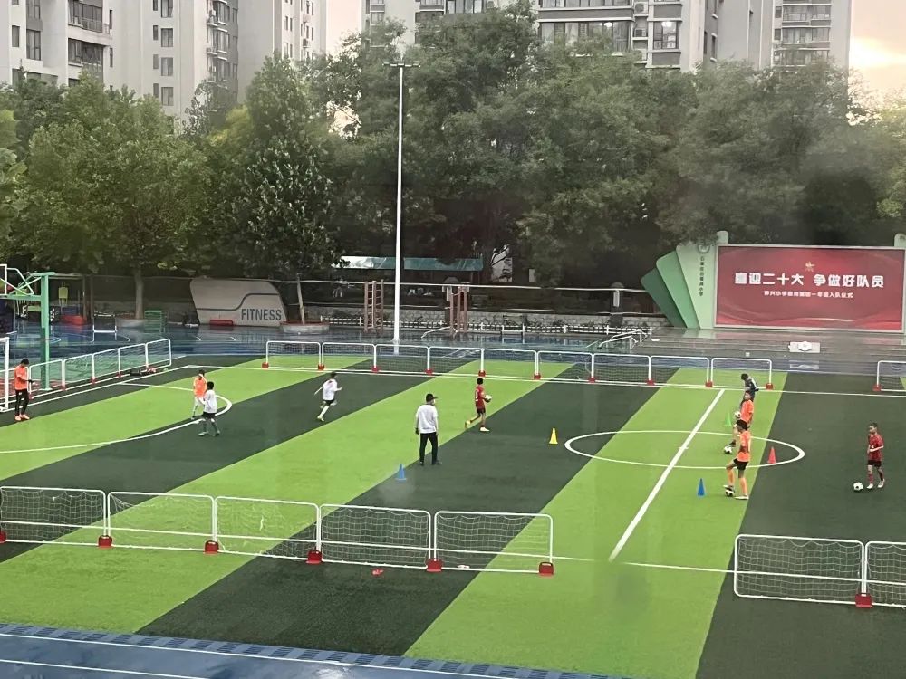 石家庄市神兴小学,石家庄神兴分校绿洲小学怎么样