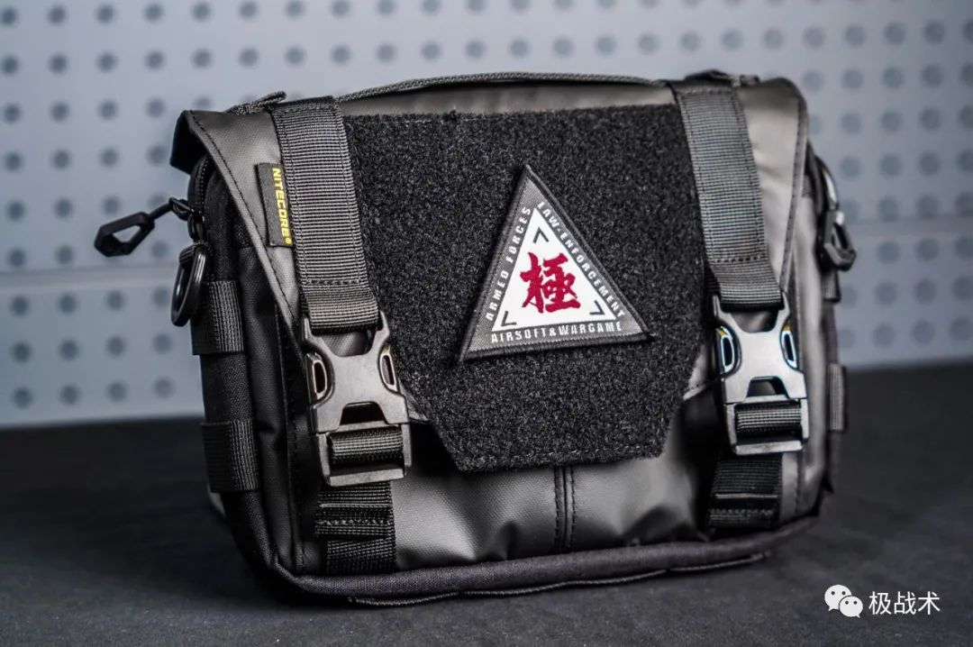 泰酷辣！机能与战术的结合，奈特科尔-SLB05机能通勤挎包丨评测