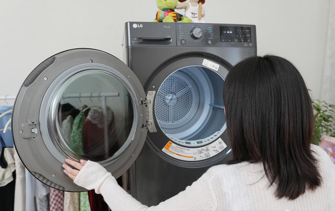 超越妈妈手洗？LG星云黑洗烘套装，AIDD直驱+双变频热泵香不香？