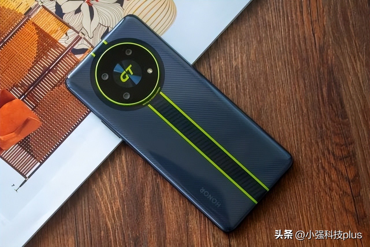 几款优质旗舰手机推荐一下,手机推荐建议买哪款比较好一点