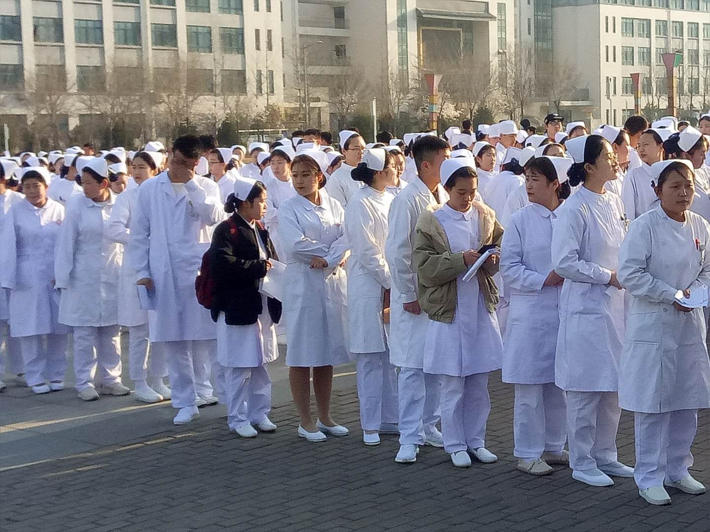 济南卫校招口腔教师吗,济南衡名卫校报考条件