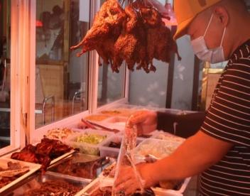 李宁跌下神坛最新消息,李宁跌入神坛