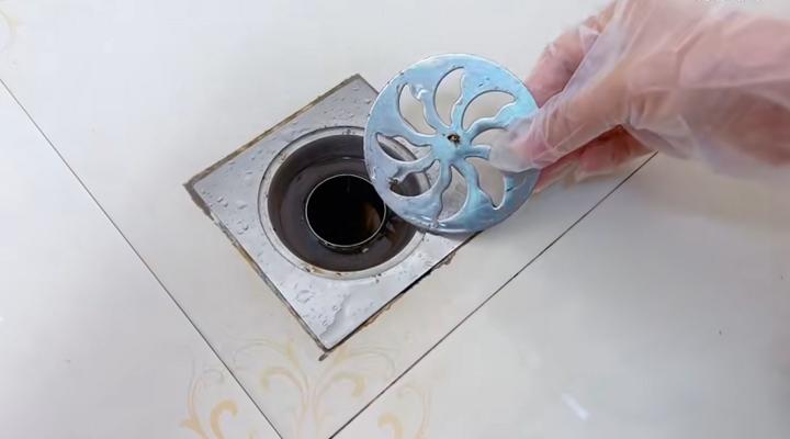 地漏防臭只需一个气球,气球防地漏反臭妙招