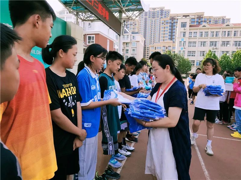 潍坊中新双语学校运动会开幕式,潍坊中新双语运动会