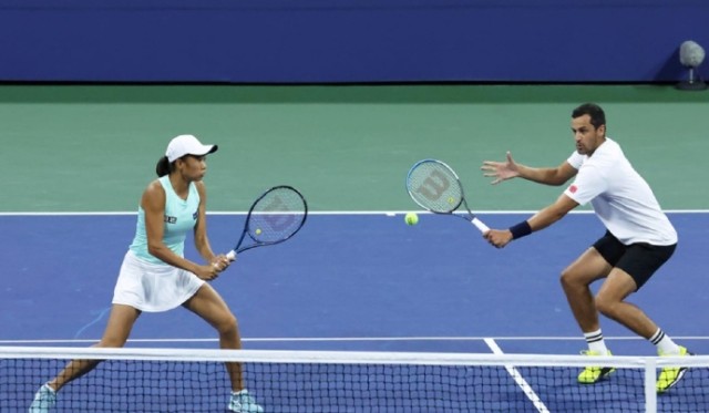 早报切尔西问鼎世俱杯,早报曼联0-1不敌狼队遭遇开门黑