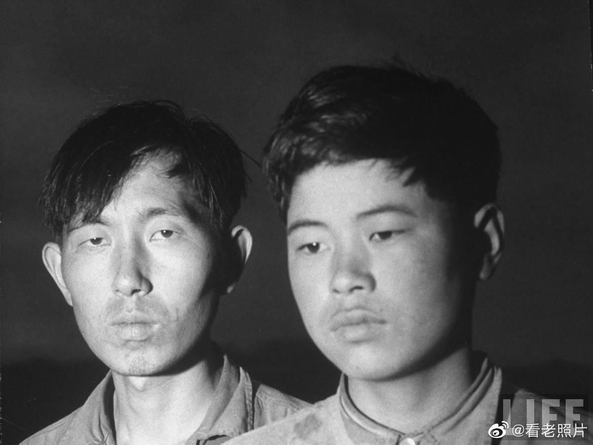 高清老照片：旗人格格大腿岔开豪放洗衣，地主三妻四妾不输女明星