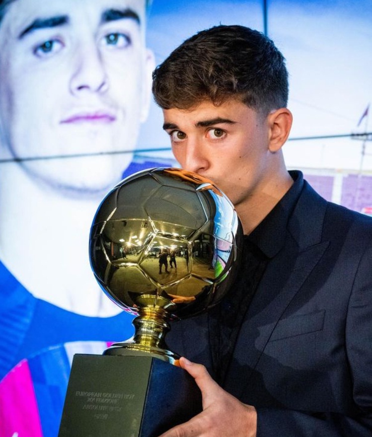 西班牙球星加维：“诸神黄昏”里刮起的“青春风暴”