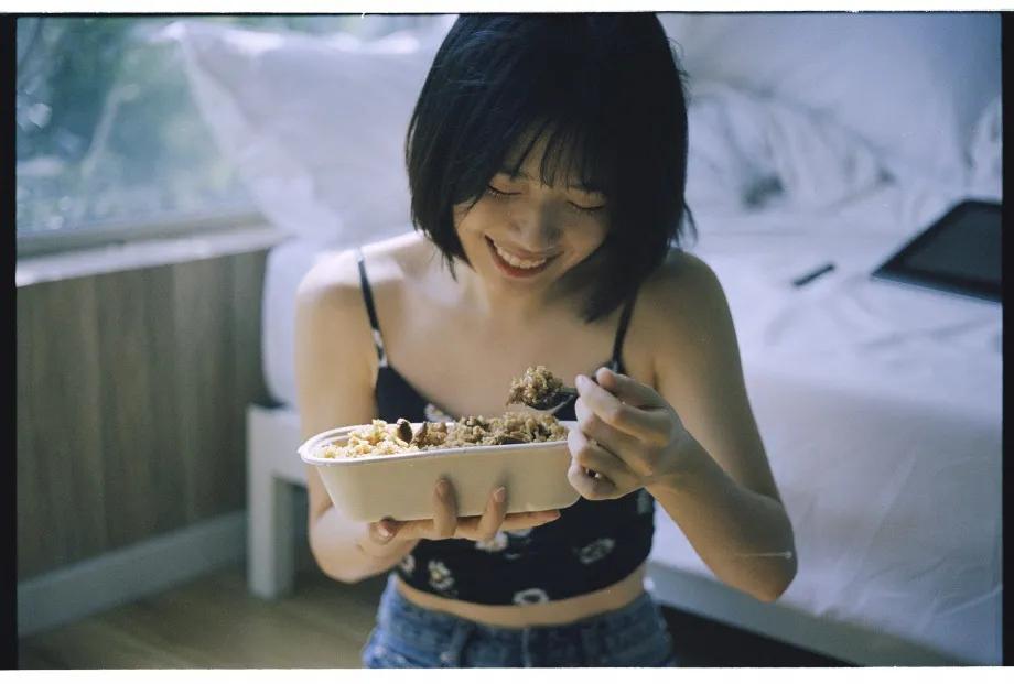 清新女大学生写真,青春活力大学生写真照片