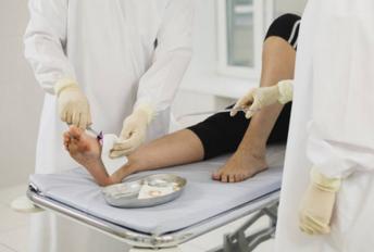 化脓性骨髓炎反复流脓,化脓性骨髓炎老是流脓怎么办