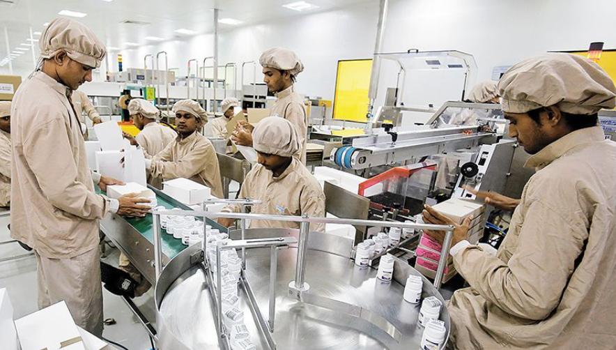 月经耽误工作怎么办？每年有10万印度女人割掉子宫，只为多挣钱！