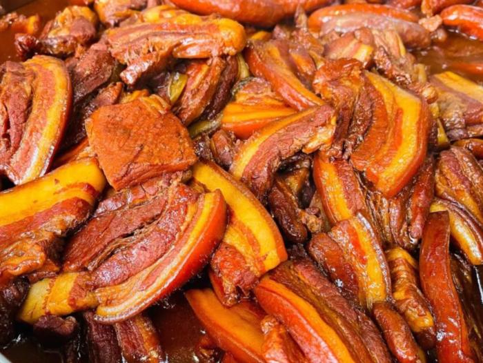 菏泽板面老板开法拉利,菏泽板面老板