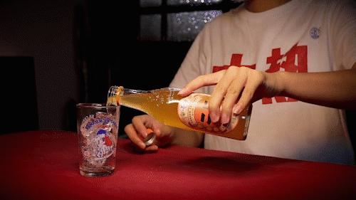 好物之国货志丨用一瓶汉口二厂汽水,“复活”老武汉的味道