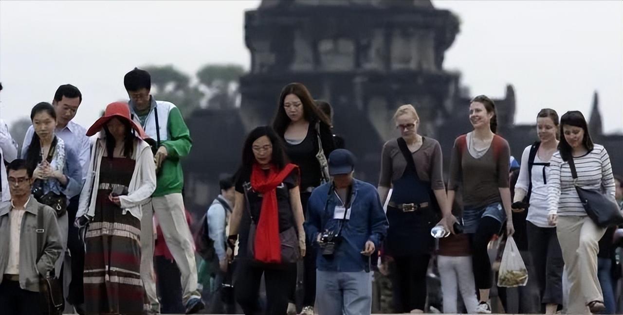 我国游客在柬埔寨,中国游客进柬埔寨