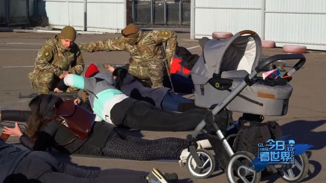 “开战日”直播撤军,听说这次俄乌最激烈的“战场”在中国微博?