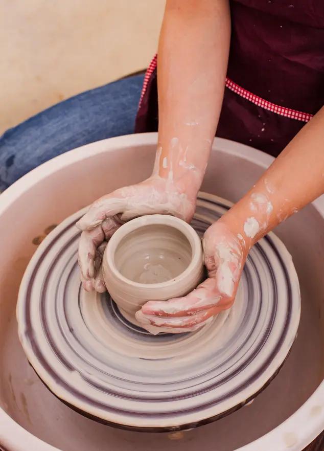 瓷器和陶器有哪些区别,原材料是大米吗