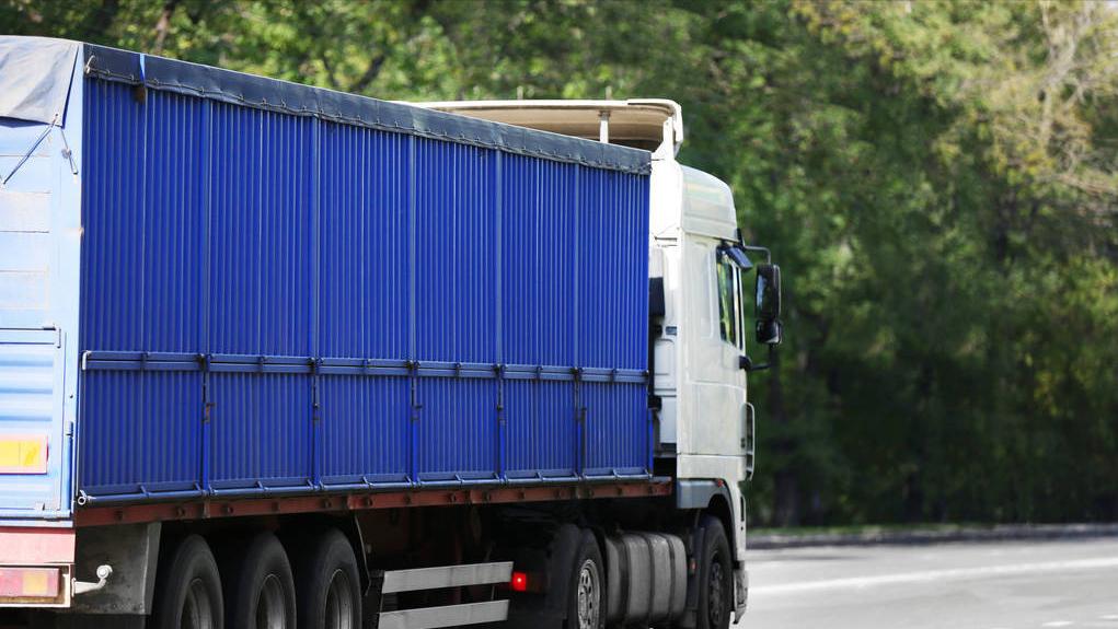 90后长途货车司机,90后大货车司机现状