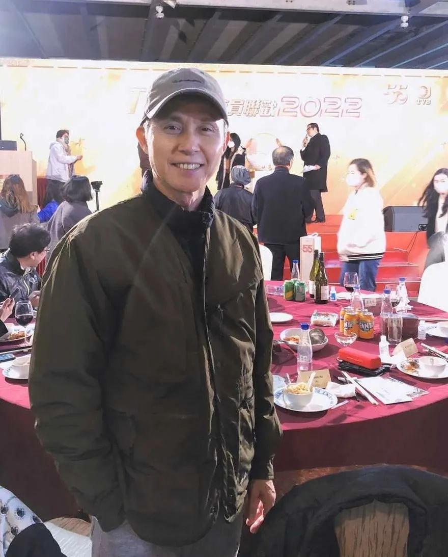 60岁港星内地庆生捞金,66岁港星