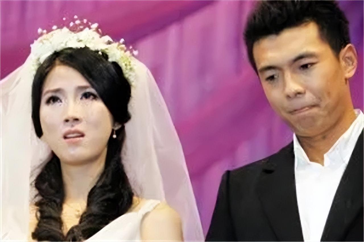 徐亮被外援抢任意球,徐亮评价赵本山足球