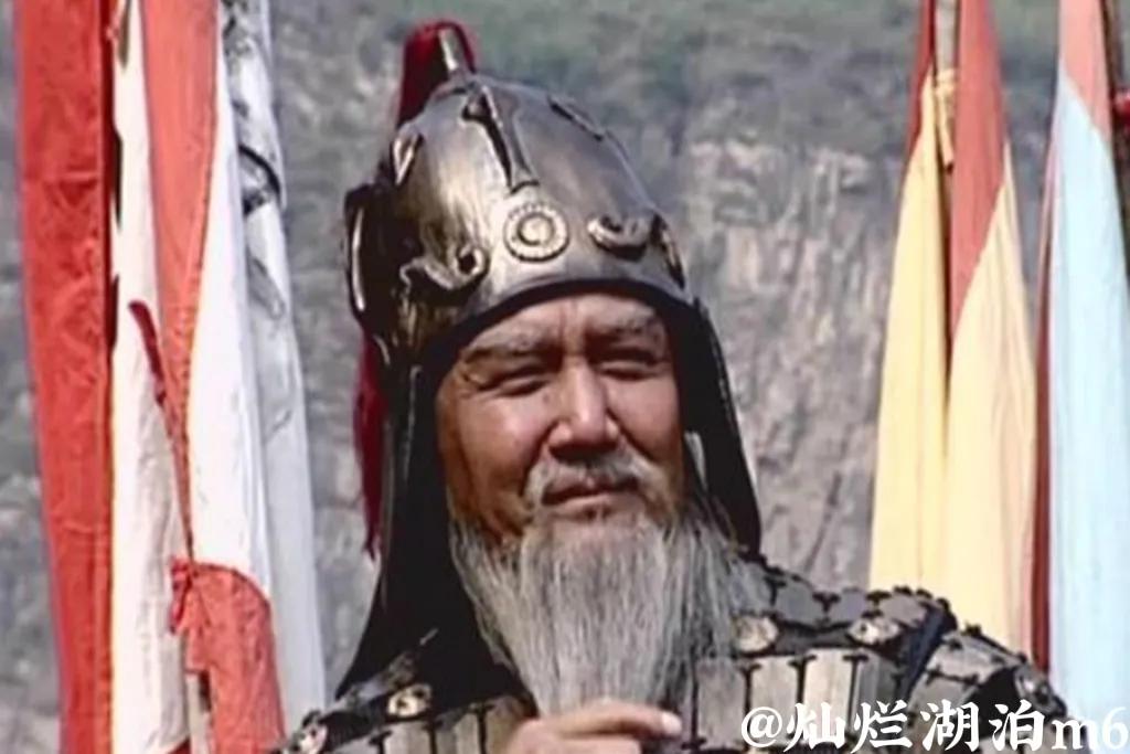 老版三国之关羽战黄忠,黄忠老将出神箭