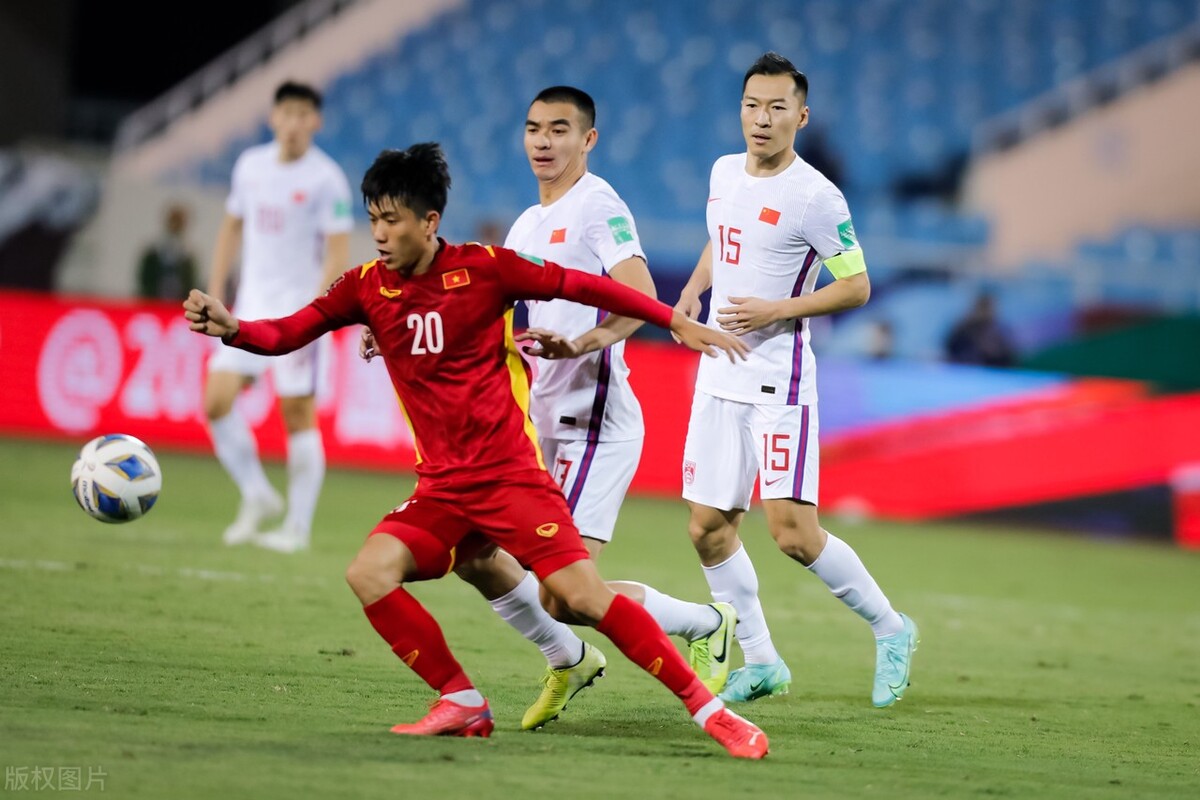 男足4-1新加坡范志毅,东南亚足球赛越南夺冠