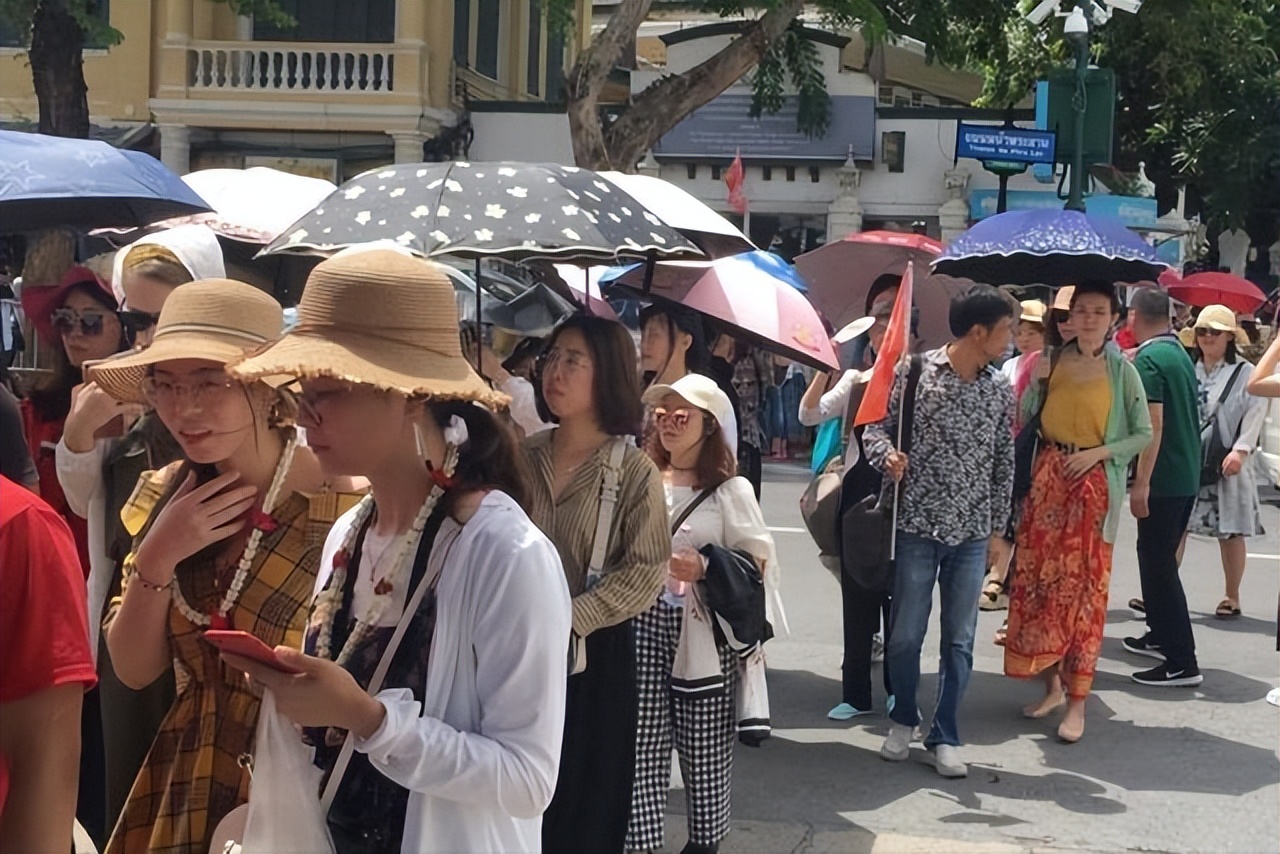 到香港旅游的内地游客,韩国游客游香港