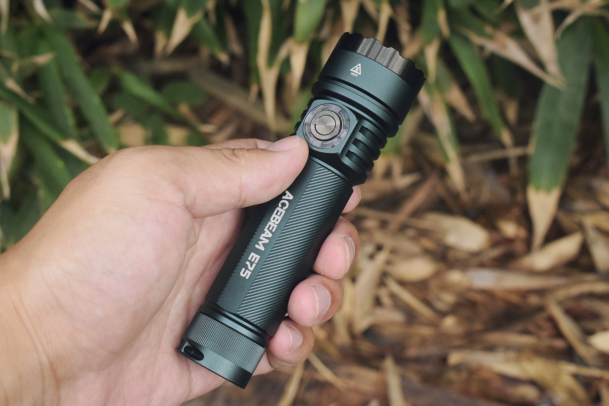 性价比高的强光电筒,高性价比手电筒强光推荐