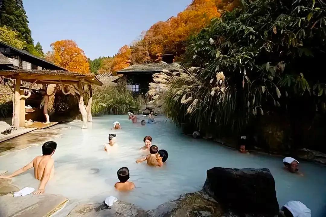 日本奇葩的习俗--男女混浴