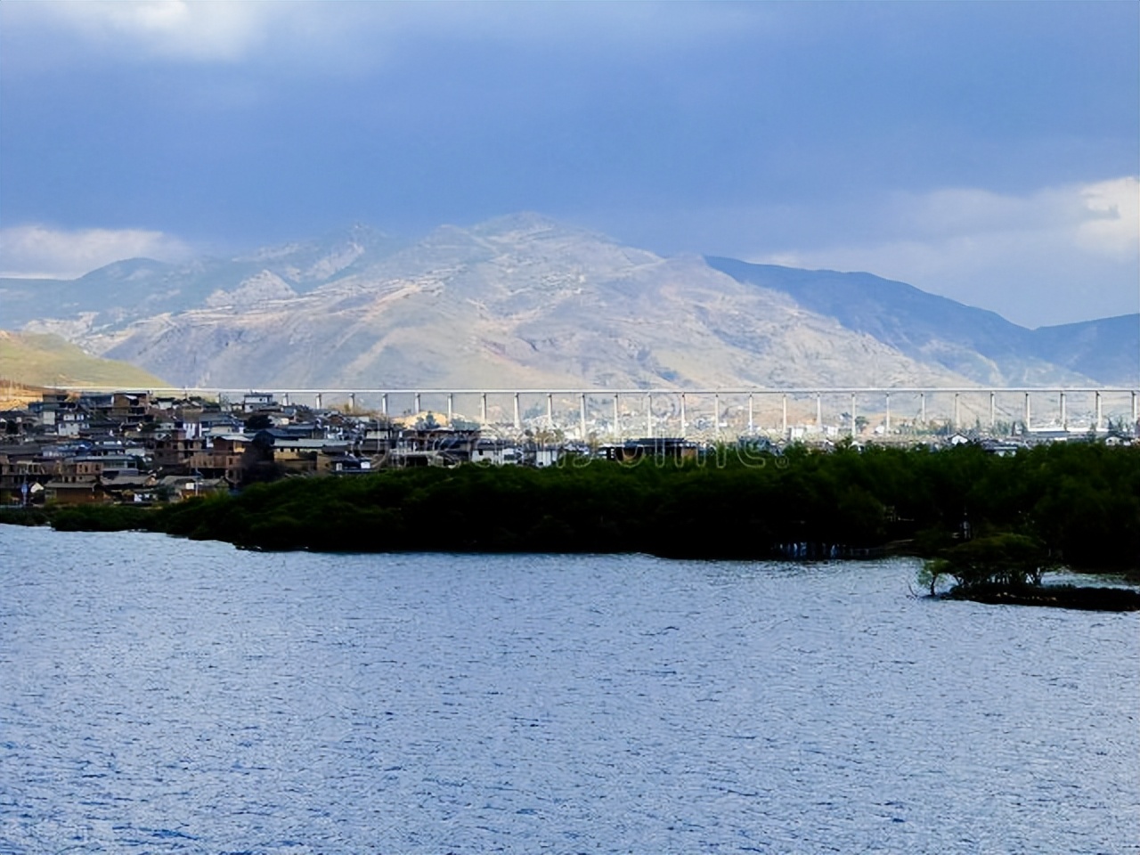 云南东南西北的五座大山,云南十大高峰