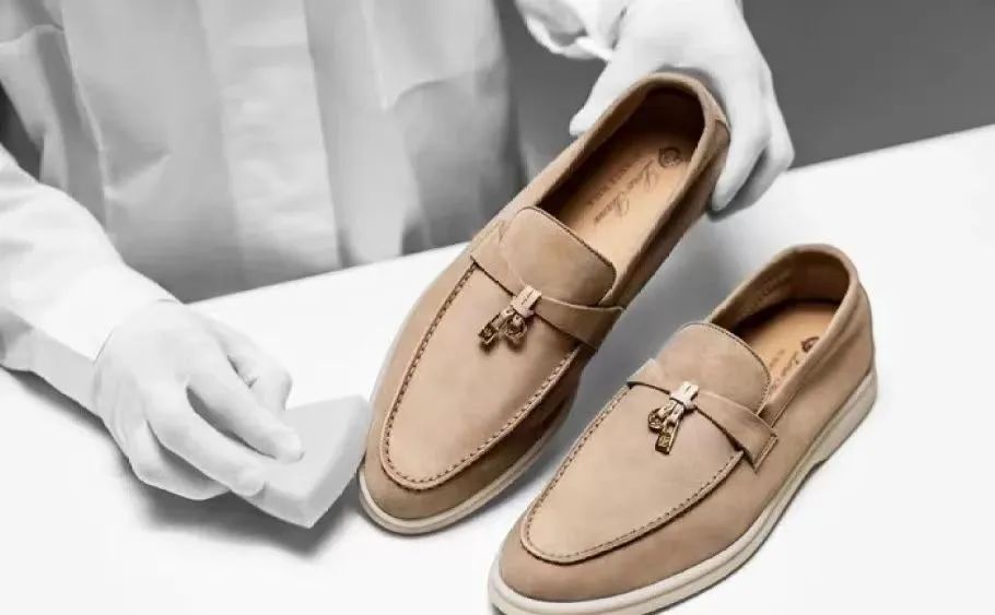 2023.02.24快报|BottegaVeneta恢复微博账号;PUMA携手RHUIGI打造全新联名系列;Dicks收购户外品牌电商平台