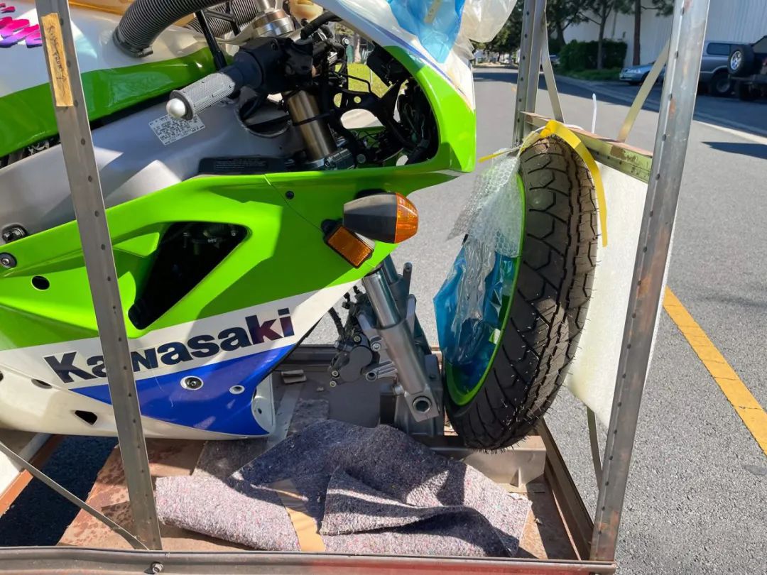 穿越时空的“全新车”，1992KAWASAKIZXR750R